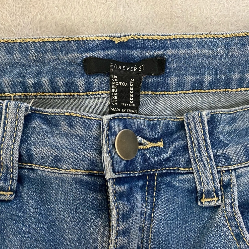 Forever 21 Ripped Jeans - Picture 3 of 3